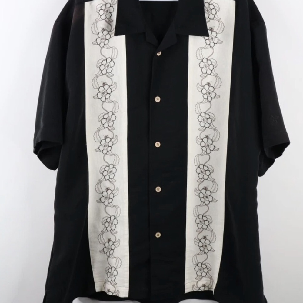 Men’s SZ M Cubavera Black and Cream Floral Shirt